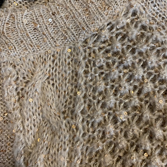 Hand knit cardigan - Picture 9 of 11